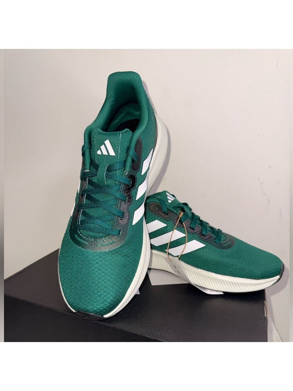 Adidas Runfalcon 3.0 Men’s Sneakers Green/White Size 8,9 or 9.5- NWT